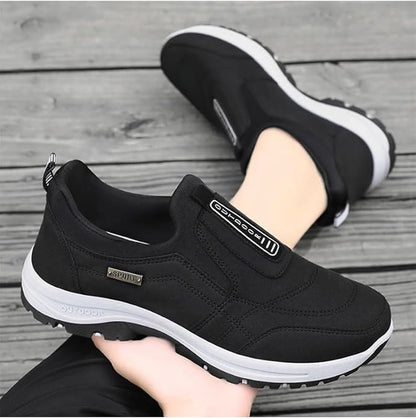 Men’s Lightweight Slip-On Outdoor Walking Shoes
